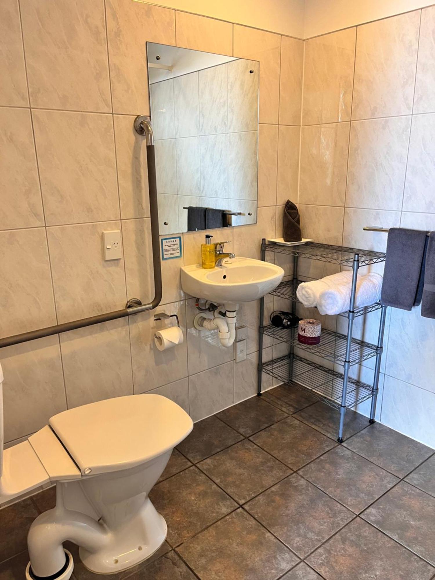 גריימאות' Sundowner Motel מראה חיצוני תמונה